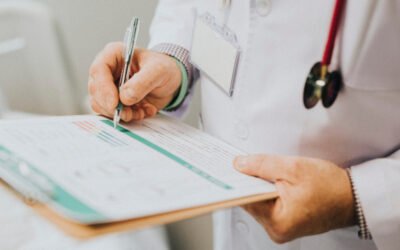 Atención de ancianos por su médico de cabecera