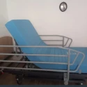 Cama médico hospitalaria eléctrica articulada en garantía