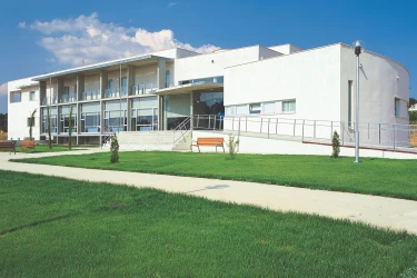 casa-de-mayores-prazadiel-fachada