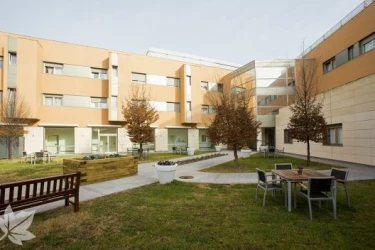 residencia-de-personas-mayores-cisneros-exterior