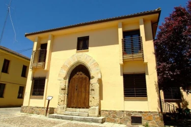 residencia-marques-de-santillana-fachada