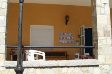 residencia-de-3º-edad-las-acacias-fachada