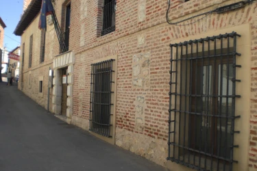 residencia-palacio-de-carabaña-fachada