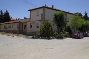 residencia-el-llano-fachada