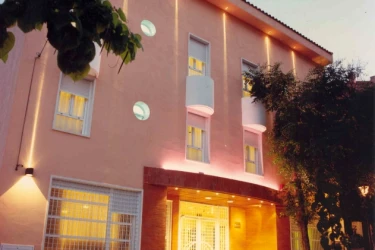 residencia-de-ancianos-palacios-fachada