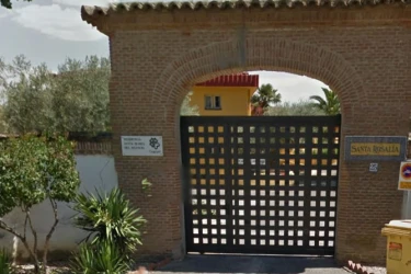 residencia-de-personas-mayores-santa-maria-del-silencio-caritas-fachada