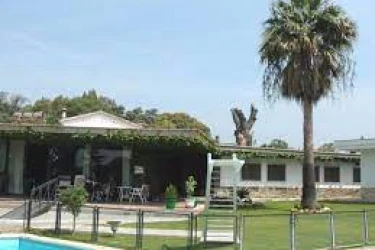 centro-residencial-mirasierra-fachada