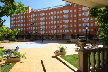 residencia-los-nogales-imperial-fachada