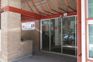 residencia-san-luis-de-los-franceses-fachada