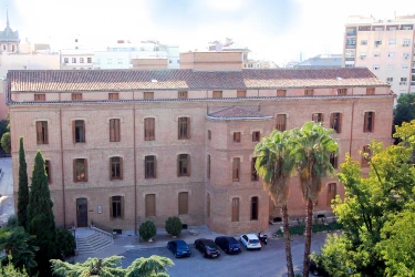 asilo-de-ancianos-hermanitas-de-los-pobres-fachada