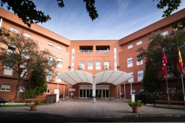 residencia-de-personas-mayores-plata-y-castañar-fachada