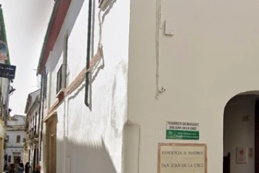 centro-residencial-san-juan-de-la-cruz-fachada
