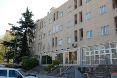 los-nogales-santa-eugenia-fachada