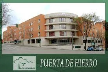 residencia-los-nogales-puerta-de-hierro-fachada