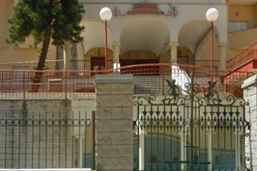 hogar-santa-teresa-jornet-fachada