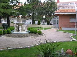 residencia de ancianos Ponderosa Real jardin fuente