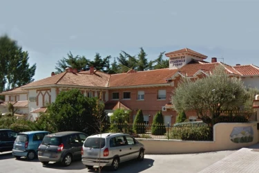 residencia-ponderosa-real-fachada