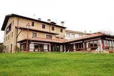 residencia-municipal-el-perpetuo-socorro-fachada