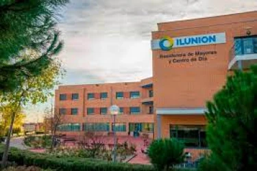 residencia-geriatrica-ilunion-parla-fachada