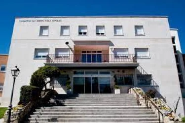 fundacion-catalina-laboure-residencia-san-diego-y-san-nicolas-fachada