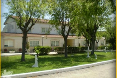centro-residencial-para-mayores-años-dorados-fachada