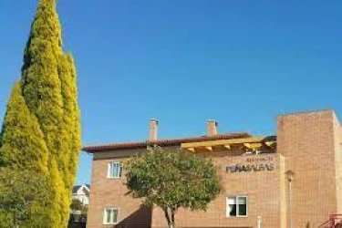 residencia-de-tercera-edad-peñas-albas-fachada