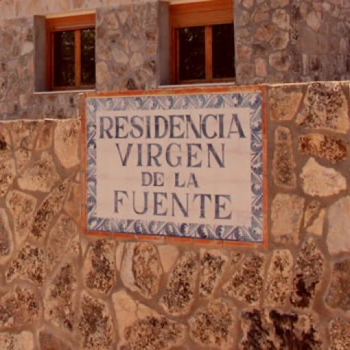 residencia-virgen-de-la-fuente-fachada