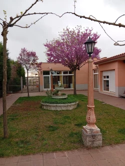 residencias de mayores en gema zamora con jardín