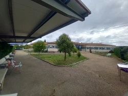 residencias de mayores en ituero de azaba salamanca con jardines
