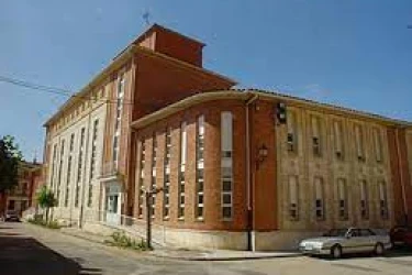 residencia de tercera edad rofriguez de celis-melgar de fernamental-burgos
