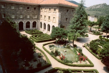 residencia de mayores san miguel del monte-miranda de ebro-burgos
