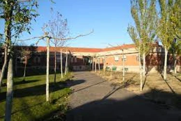 residencia de mayores el almendro-santa maria del campo-burgos