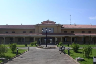 residencia de ancianos el parador-arcas del villar-cuenca.jpg