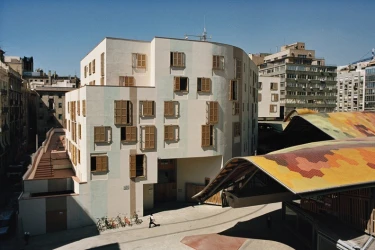 habitatges-per-a-la-gent-gran-santa-caterina-barcelona