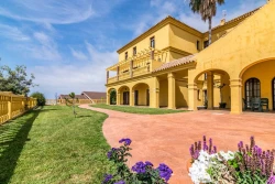 residencia-de-mayores-seniors-benalmadena-jardin