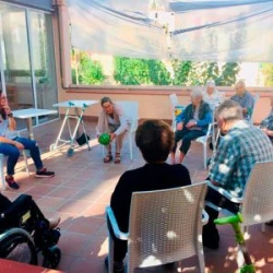 residencia-vila-de-caldes-patio