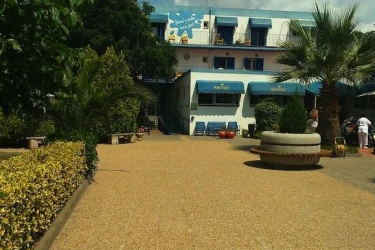 la llar de l´hotel 3 edad-canet de mar-barcelona