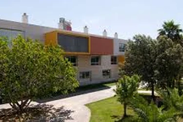residencia tercera edad asistida feixa llarga laia gonzalez-l´hospitalet de llobregat-barcelona
