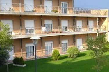 residencia tercera edad aura-manlleu-barcelona