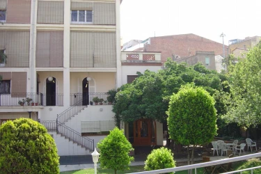 llar municipal doctor josep mestre-molins de rei-barcelona