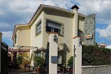 centro-residencial-la-bizanga-fachada