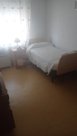 Residencia Doña Blasa Guerra Albert habitación