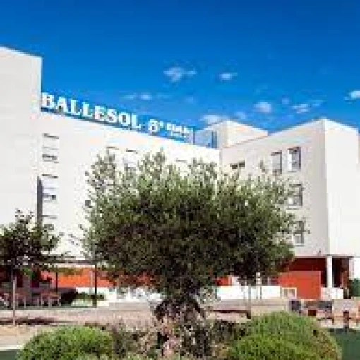 residencia-para-personas-mayores-dependientes-ballesol-valterna-fachada