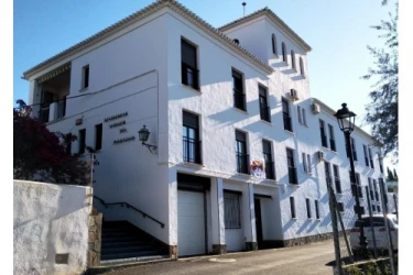 centro-residencial-para-personas-mayores-nuestra-señora-de-la-caridad-fachada