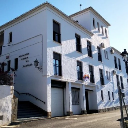 centro-residencial-para-personas-mayores-nuestra-señora-de-la-caridad-fachada