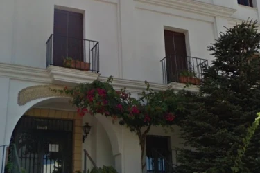 centro-residencial-para-personas-mayores-los-remedios-fachada