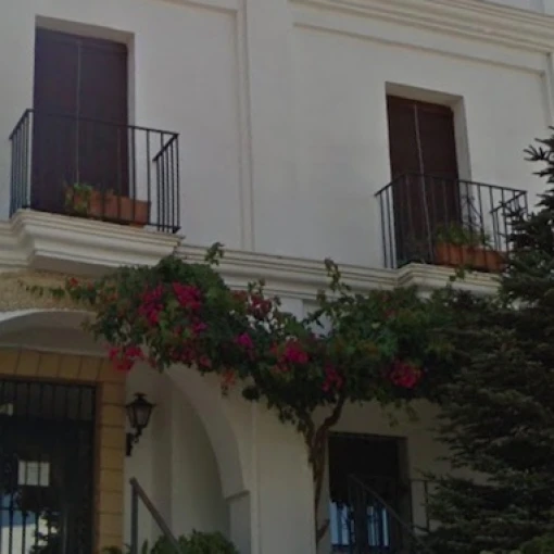 centro-residencial-para-personas-mayores-los-remedios-fachada