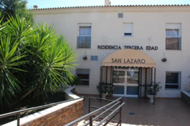 centro-residencial-san-lazaro-fachada