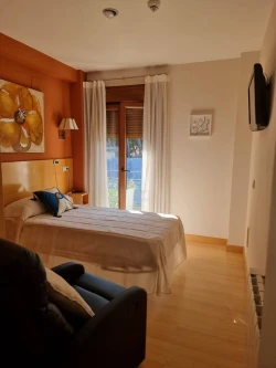 residencia-de-mayores-mataelpino-cama