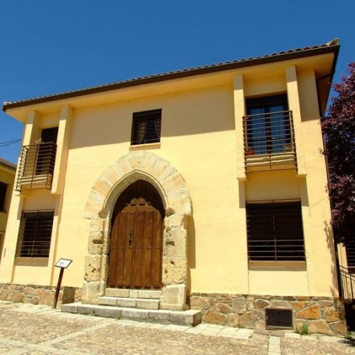 residencia-marques-de-santillana-fachada